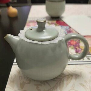 Classic White Ceramic Tea Pot